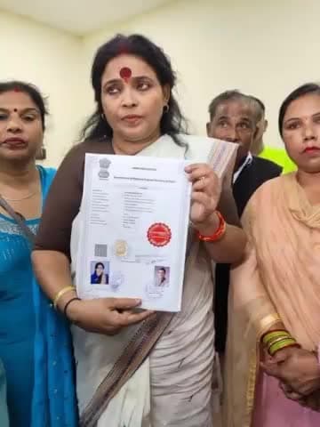 दिल्ली की रहने वाली राजकुमारी गुप्ता ने
अपना 4 मंज़िला मकान राहुल गांधी के नाम किया