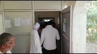 सोनीपत: बरसात की वजह से फसल खराब होने की शिकायत दर्ज करने के लिए रविवार को भी खुला कृषि विभाग कार्यालय, किसानों की लगी कतार