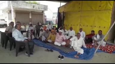 सोनीपत: भारतीय किसान पंचायत के सदस्यों ने शुगर मिल के सामने मासिक बैठक का किया आयोजन