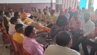 शाहजहांपुर: कांट के बंधन मैरिज लान में विधायक पुत्र अरविंद सिंह ने बूथ सत्यापन कार्यक्रम में लिया भाग