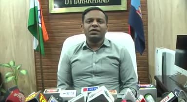 देहरादून: पेंशन देयक के नाम पर लाखों की धोखाधड़ी करने वाले आरोपी को पश्चिम बंगाल से गिरफ्तार किया गया है : SSP STF आयुष अग्रवाल