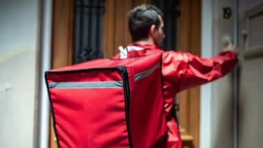 बुलंदशहर: डीएम रोड पर पैथोलॉजी लैब संचालक ने डिलीवरी बॉय पर लगाया पिटाई करने का आरोप