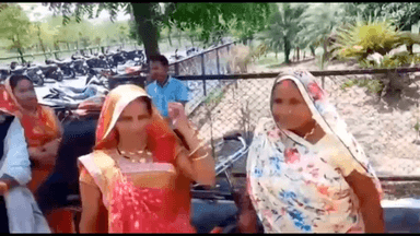 सिंगरौली: बनौली में खुल रही शराब दुकान को दूसरी जगह पर स्थानांतरित किए जाने को लेकर एक दर्जन महिलाओं ने कलेक्टर को दिया आवेदन