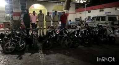 टीकमगढ़: टीकमगढ़ कोतवाली पुलिस ने 2 आरोपियों से चोरी की 10 मोटरसाइकिल की बरामद