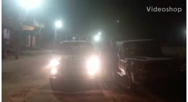 अरवल: जनकपुर धाम स्थित रेड लाइट इलाके में अनावश्यक लगे वाहनों की ली गई तलाशी, मौके से कई चालक वाहन छोड़कर हुए फरार