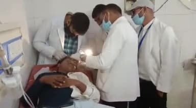 जौनपुर: पचहटिया में मोटरसाइकिल और ई-रिक्शा के भिड़ंत में एक व्यक्ति हुआ घायल, उपचार के लिए जिला अस्पताल लाया गया