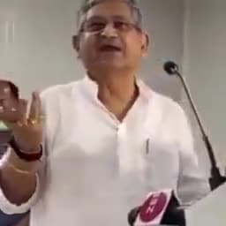 #हमे_बताइये की ये लल्लन सिंह जी, किसको #नौवां_फेल बता रहे है... तेजस्वी यादव का सरेआम मजाक उड़ा रहे हैं ललन सिंह