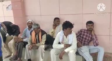 फिरोज़ाबाद: थाना शिकोहाबाद क्षेत्र में सडक हादसे में हुई एक युवक की मौत, पीएम के लिए शव लाया गया अस्पताल