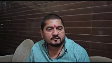 इकौना: श्रावस्ती में विश्वविद्यालय बना तो पूर्व जिला पंचायत सदस्य जितेंद्र कुमार शुक्ला ने कहा कि मैं अपना 16 एकड़ जमीन दान में