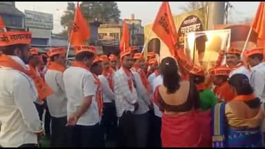 समुद्रपूर: स्वातंत्र्यवीर सावरकर गौरव यात्रेनिमित्त झेंडा चौकात भाजपतर्फे सावरकरांच्या प्रतिमेला पुष्पगुच्छ अर्पण