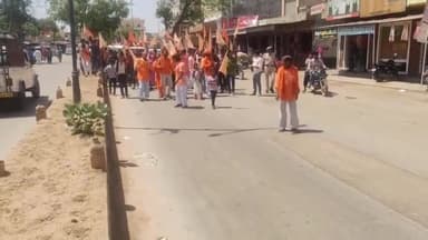 पोकरण: देश के कोने कोने से आए संत महात्माओ के सम्मान में गोश्वामी समाज ने निकाली शोभायात्रा पूर्व विधायक ने की पुष्प वर्षा