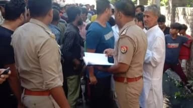 मोतिहारी: मुफस्सिल थाना क्षेत्र के एक गांव में छेड़खानी के आरोप में युवक हुआ गिरफ्तार।।