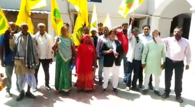 रायबरेली: जय किसान आंदोलन संस्थापक सदस्य की अध्यक्षता में ओलावृष्टि से हुए नुकसान पर कलेक्ट्रेट में DM से हुई क्षतिपूर्ति की मांग