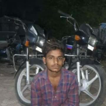 રાજકોટ પૂર્વ: ગોંડલ રોડ પરથી બે ચોરાઉ બાઈક સાથે એક ઈસમ ઝડપાયો