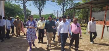 गाज़ियाबाद: जनपदीय नोडल अधिकारी गोवंश संरक्षण अदिति सिंह ने नन्दी पार्क गौशाला का स्थलीय निरीक्षण किया