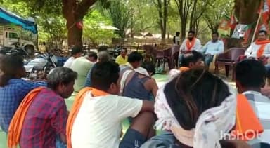 बस्तर: भाजपा मंडल बस्तर के ग्राम करमरी में भाजपाइयों ने मनाया स्थापना दिवस