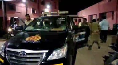 रायबरेली: डिडौली में डायल 112 पुलिस ने हाइवे पर घायल पड़े युवक को पहुंचाया अस्पताल