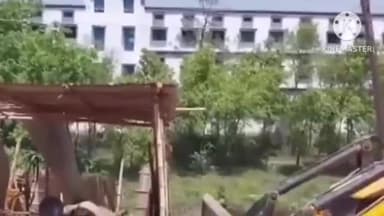 सिधाव: नगर क्षेत्र में चलाया गया अतिक्रमण हटाओ अभियान, बुलडोजर से हटाए गए अतिक्रमण