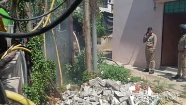 रायबरेली: शॉर्ट सर्किट के चलते बछरावां थाना परिसर में ट्रांसफार्मर में लगी आग