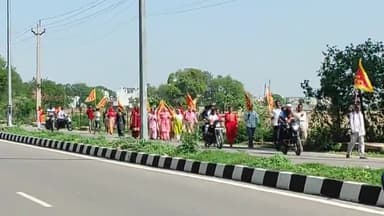 सोनीपत: शहर के राठधाना रोड पर हनुमान जन्मोत्सव पर भक्तों ने निकाली शोभायात्रा, हनुमान जी के लगाए जयकारे