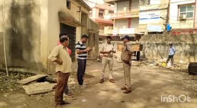 राघोगढ़: किशनगढ़ गांव में जमीनी विवाद में एक किसान की ट्रैक्टर चढ़ा कुल्हाड़ी से मारकर की गई हत्या, मामले की जांच में जुटी पुलिस