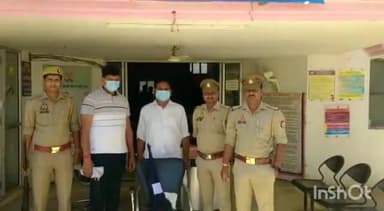 धौलाना: पुलिस ने चेकिंग के दौरान गांव महमूदपुर के रास्ते से दो अभियुक्तों को किया गिरफ्तार, अवैध हथियार बरामद