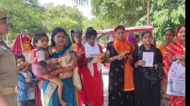 इकौना: कस्बा इकौना व सीताद्वार में मिशन शक्ति अभियान के तहत महिलाओं-बालिकाओं को किया गया जागरूक