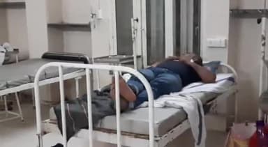 खुरई: खुरई के श्यामा प्रसाद मुखर्जी वार्ड में रुपए मांगने की बात को लेकर दो लोगों ने एक युवक के साथ की मारपीट, मामला दर्ज