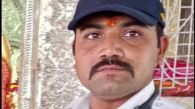 इंदौर: यातायात थाना पुलिस ने मोबाइल लूटकर भाग रहे आरोपी को पकड़ने वाले आरक्षक व टीम को किया सम्मानित