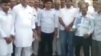 धोरीमन्ना: धोरीमन्ना के वरिष्ठ अध्यापकों ने पदोन्नति को लेकर उपखंड अधिकारी को सौंपा ज्ञापन