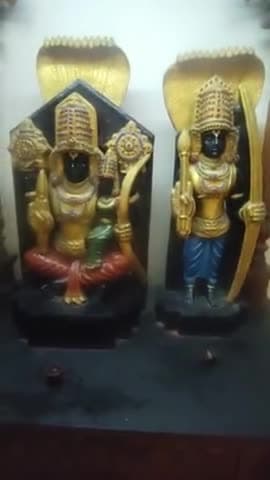 लक्ष्मी नारायण पूजा सौभाग्य, सुख, समृद्धि पाने और धन और प्रचुरता लाने के लिए की जाती है। यह शुभ पूजा परिवार में प्यार ला