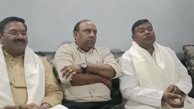 धनौरा: गजरौला शुक्लपूरी पहुंचे बरेली के विधायक ने विपक्षियों पर साधा निशाना