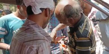 गोगरी: महेशखूंट में गिरधारी कॉलेज के समीप एक अज्ञात चार चक्का वाहन ने टोटो में बैठे चालक को मारी टक्कर, घायल