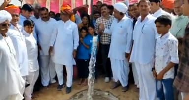 बाड़मेर: नाइयों की ढाणी खुडासा में पेयजल योजना का विधायक मेवाराम जैन ने किया लोकार्पण