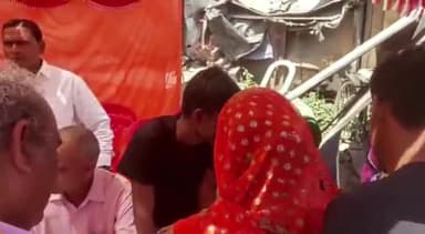 बलरामपुर: भाजयुमो द्वारा वीर विनय चौराहे पर आयोजित किया गया निशुल्क चिकित्सा शिविर