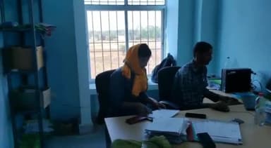 सोनभद्र बंशी सुर्यपुर: बंसी प्रखंड कार्यालय में गुड फ्राइडे की छुट्टी होने के बाद भी जातीय जनगणना का कार्य किया गया