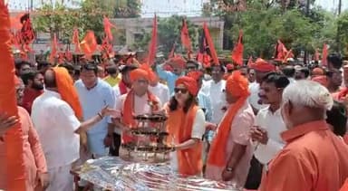 सिहोरा में श्री हनुमान प्रकटोत्सव पर महाआरती का सौभाग्य प्राप्त हुआ। #ektathakur #sihoravidhansbha 102 #sihora #kundam