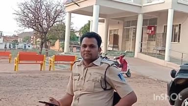 बड़ा मलेहरा: शासकीय वेयर हाउस के पास अवैध रूप से शराब के पाव ले जाते हुए आरोपी को पुलिस ने पकड़ा