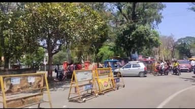 हज़ारीबाग: शहर के पीटीसी चौक स्थित ट्रैफिक पुलिस द्वारा वाहन चेकिंग अभियान चलाया जा रहा है