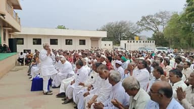 ಮುಂಡರಗಿ: ಡಂಬಳ ಗ್ರಾಮದಲ್ಲಿ ಕಾಂಗ್ರೆಸ್ ಸಂಘಟನಾ ಸಭೆ