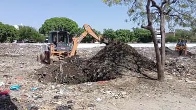 तिलहर: तिलहर नगर पालिका प्रशासन ने नगर क्षेत्र में कूड़ा समाप्त करने के लिए चलाया अभियान।