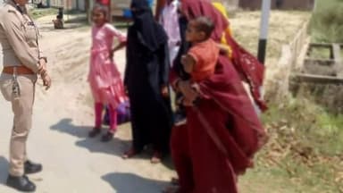 बलरामपुर: जिले के समस्त थानों पर गठित एंटी रोमियो टीम ने अपने क्षेत्रों के सार्वजनिक स्थानों पर चलाया महिला जागरूकता अभियान