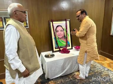 ग्वालियर गिर्द: रावतपुरा सरकार और प्रभारी मंत्री सिलावट ने सिकरवार निवास पहुंचकर शोक संवेदना की व्यक्त