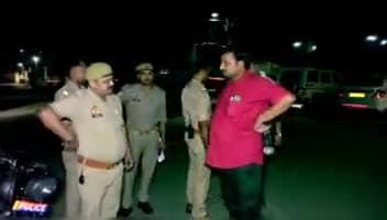 होटल प्रबंधन ने तेज प्रताप को बाहर निकाला,बिहार सरकार में मंत्री हैं तेज प्रताप,अपने निजी दौरे पर आए थे वाराणसी