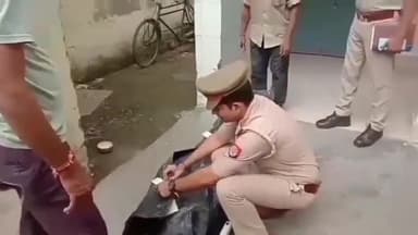 मुरादाबाद: सिविल लाइंस इलाके के 23वीं वाहिनी पीएसी गेट के पास मिला एक युवक का शव, पुलिस ने शव को पोस्टमार्टम के लिए भेजा