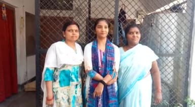 रायबरेली: इंदिरा नगर की रहने वाली दीप्तिका श्रीवास्तव ने मारी बाजी लोवर पीसीएस में हुआ चयन बधाई देने वालों का लगा तांता