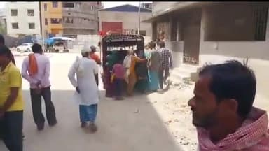 बेतिया: कुड़िया कोठी चौक के पास क्रेन ने साइकिल सवार इमाम को कुचला, घटनास्थल हुई मौत