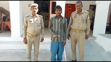 शामली: कोतवाली पुलिस द्वारा दो अभियुक्त सरवरपीर से गिरफ्तार कब्जे से दो अवैध चाकू बरामद