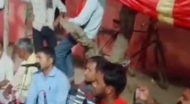 केवटी रनवे: केवटी के बेहटा गांव में बाबा तारकेश्वर नाथ मंदिर परिसर में आयोजित अष्टयाम का हुआ समापन