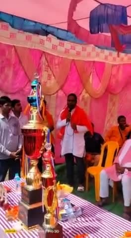 क्रिकेट मैच उद्घाटन समारोह को संबोधित करते हुए भाजपा जिलाध्यक्ष दुर्गा राज